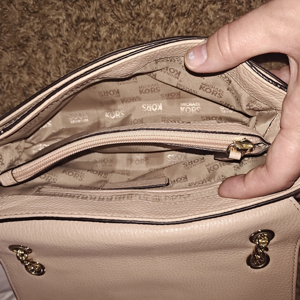 Michael Kors Pebbled Leather Chain Shoulder Bag - Picture 4 of 4